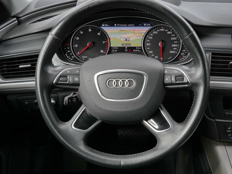 Audi A6 Avant S line – image 9 of 24