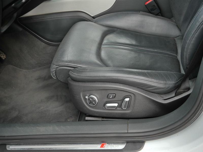Audi A6 Avant S line – image 22 of 24