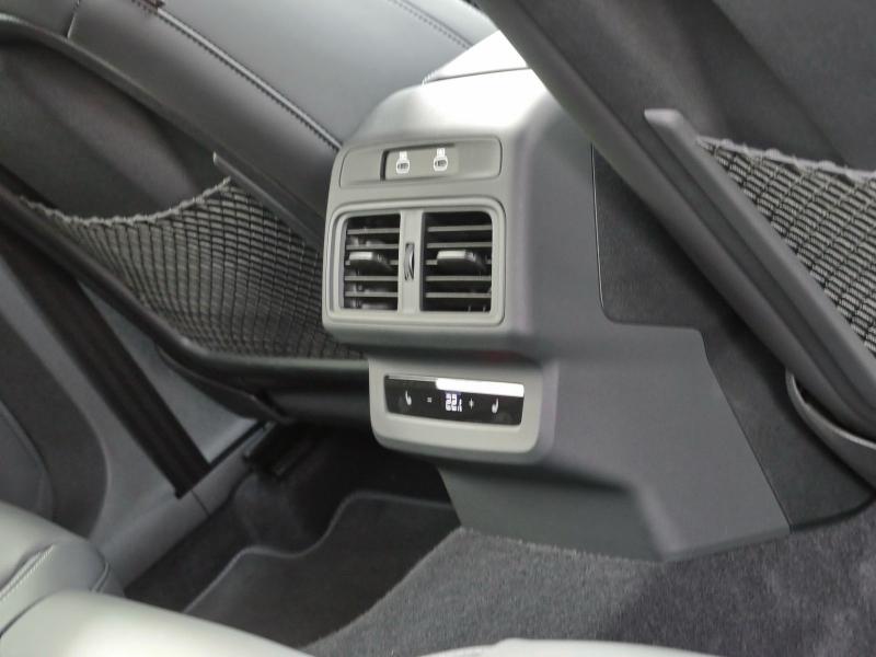 Audi SQ5 – image 17 of 25