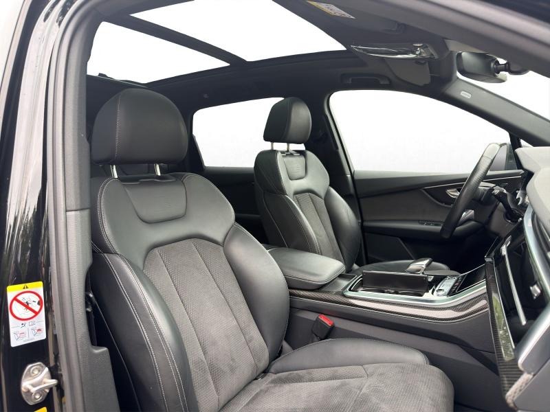 Audi Q7 S line – image 10 of 23
