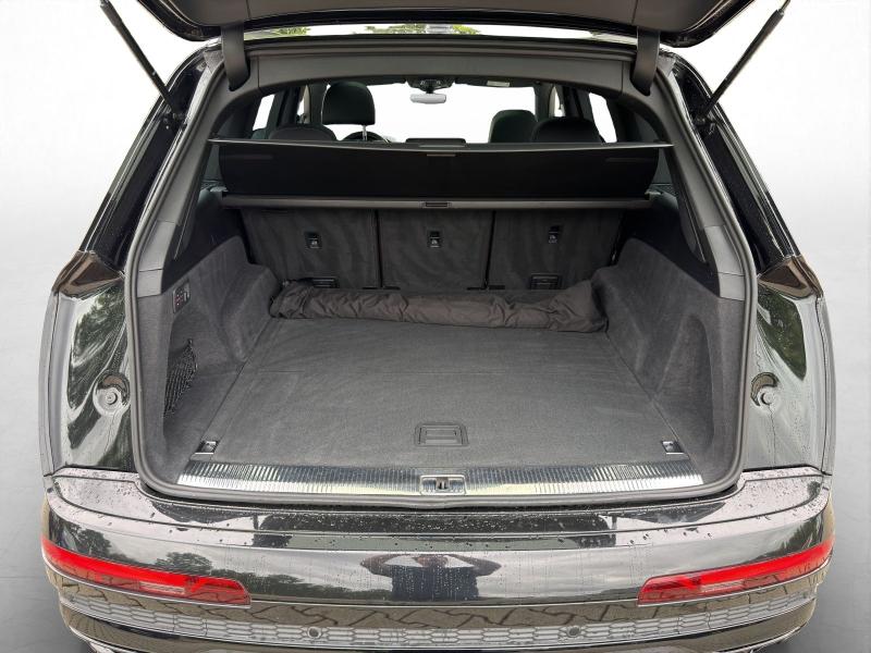 Audi Q7 S line – image 11 of 23