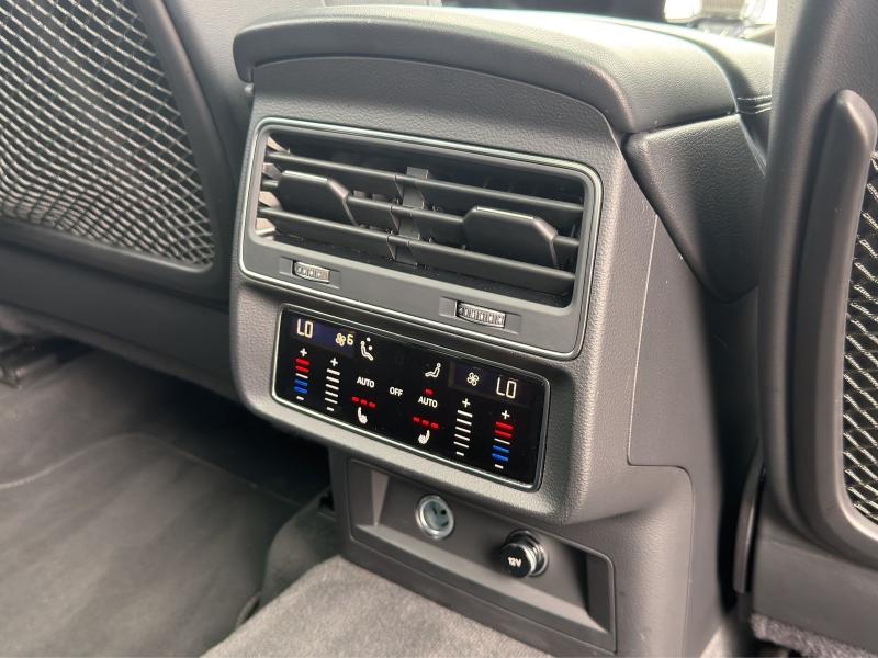 Audi Q7 S line – image 17 of 23