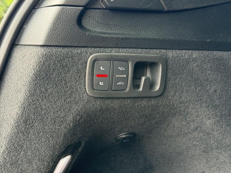 Audi Q7 S line – image 20 of 23