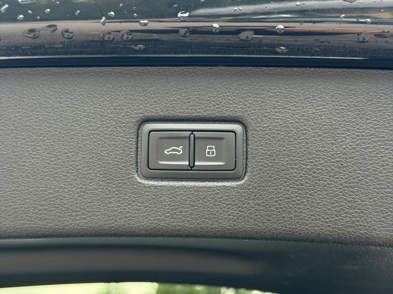 Audi Q7 S line – image 22 of 23