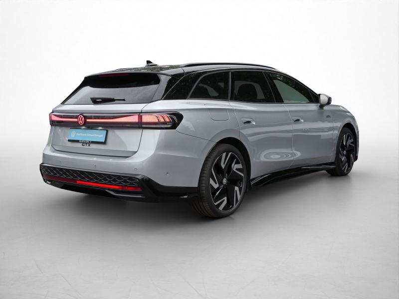 Volkswagen ID.7 Tourer GTX – image 2 of 24