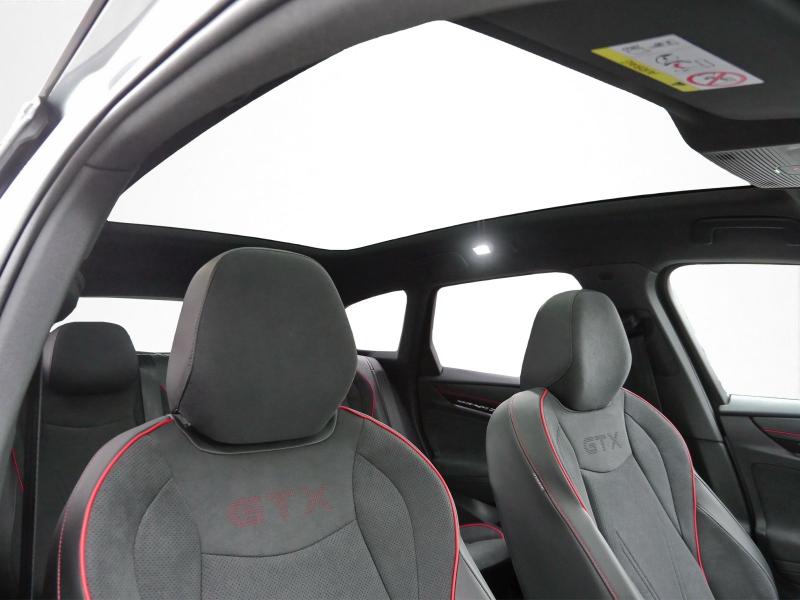 Volkswagen ID.7 Tourer GTX – image 10 of 24