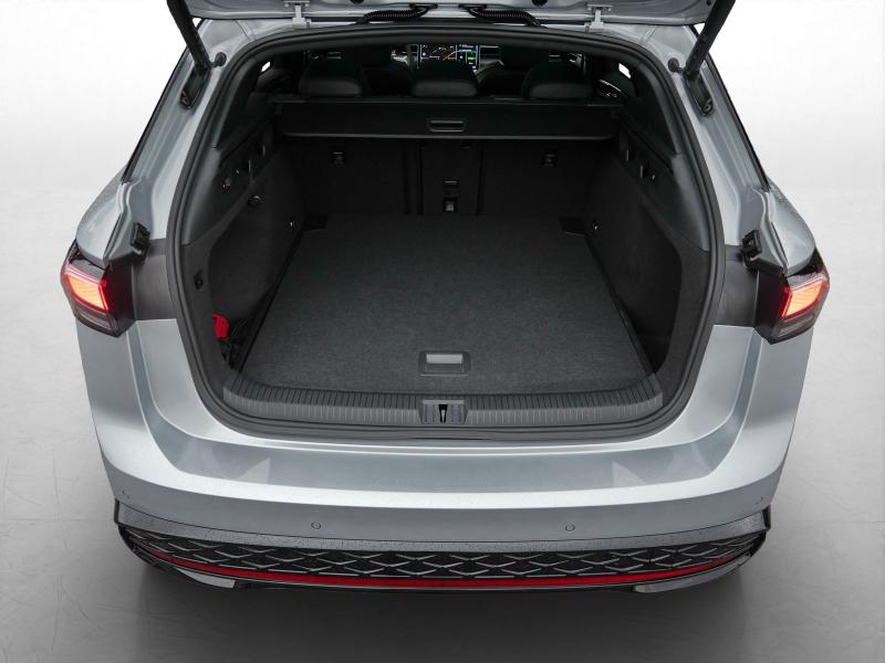 Volkswagen ID.7 Tourer GTX – image 11 of 24