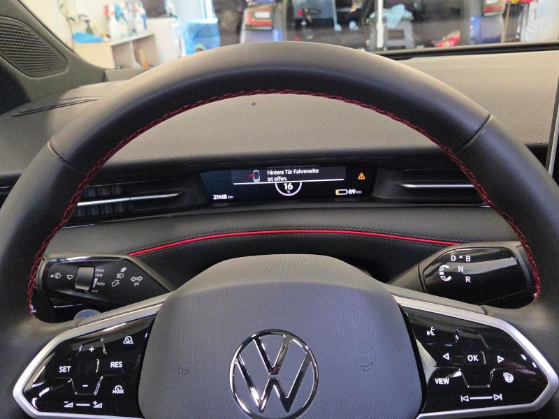Volkswagen ID.7 GTX – image 8 of 19