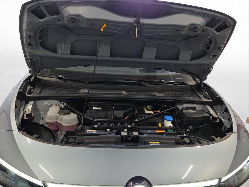 Volkswagen ID.7 GTX – image 17 of 19