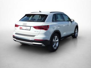 Audi Q3 advanced – image 2 of 25