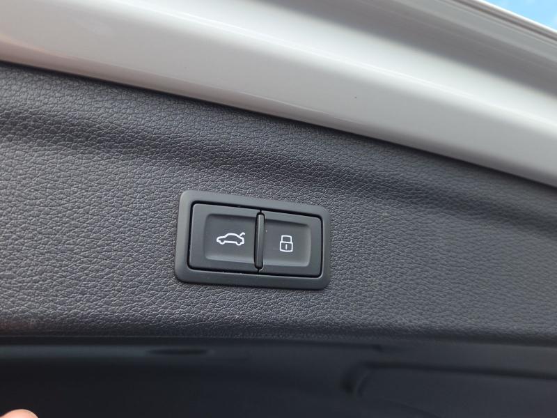 Audi Q3 advanced – image 20 of 25