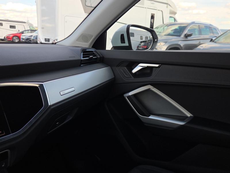Audi Q3 advanced – image 23 of 25