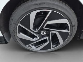 Volkswagen ID.7 Pro S – image 12 of 17