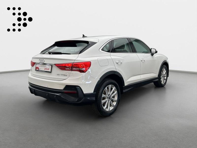 Audi Q3 Sportback – image 2 of 17