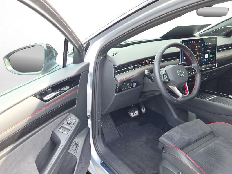 Volkswagen ID.7 GTX – image 14 of 24