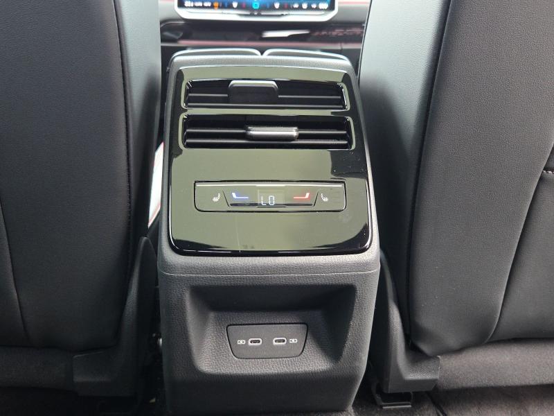 Volkswagen ID.7 GTX – image 17 of 24