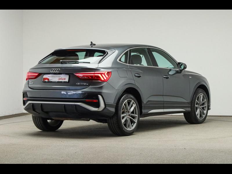 Audi Q3 Sportback S line – image 2 of 25