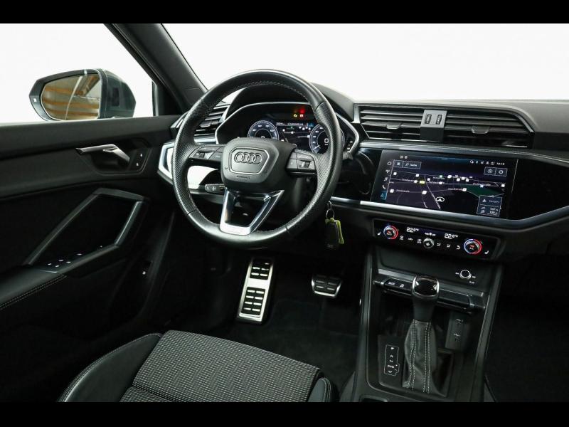Audi Q3 Sportback S line – image 12 of 25