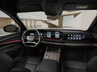 Audi Q7 S line – image 7 of 10