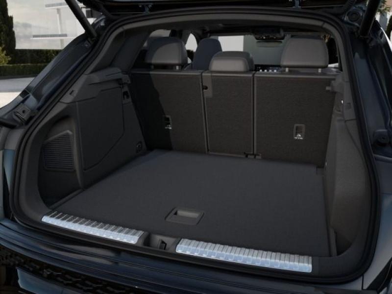Audi Q3 S line – Bild 10 von 10