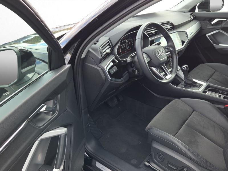 Audi Q3 Sportback S line – image 14 of 18