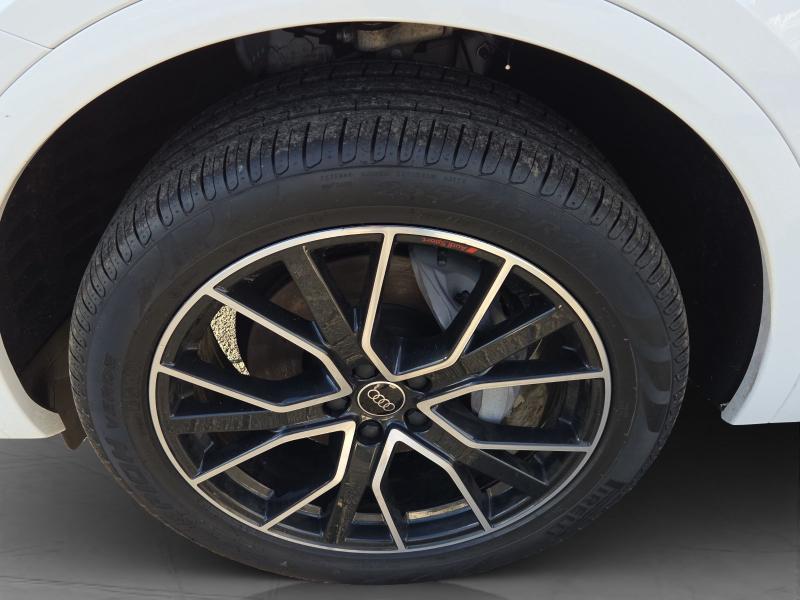 Audi Q5 S line – image 13 of 19