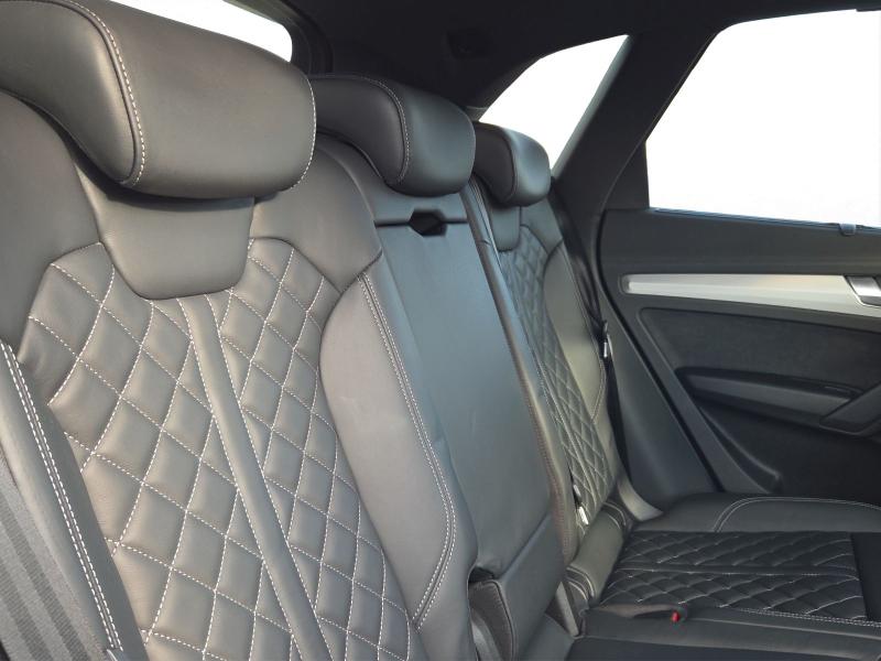 Audi Q5 S line – image 16 of 19