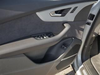 Audi Q7 S line – image 21 of 24