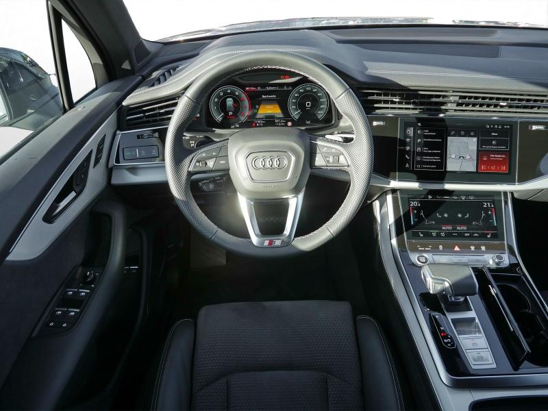 Audi Q7 S line – image 8 of 24