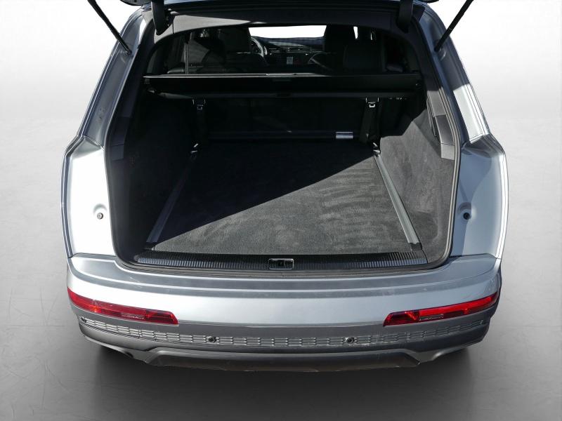 Audi Q7 S line – image 11 of 24