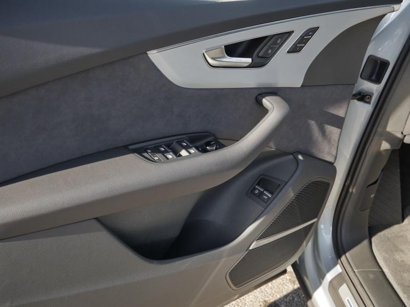 Audi Q7 S line – image 21 of 24