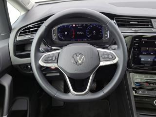 Volkswagen Touran Highline – image 8 of 24