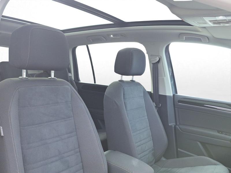 Volkswagen Touran Highline – image 4 of 24
