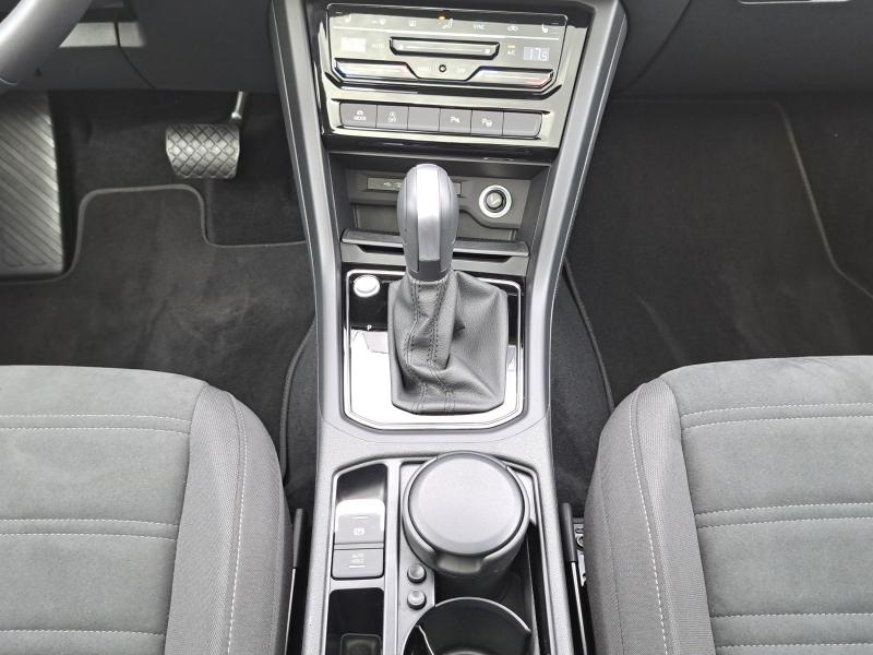 Volkswagen Touran Highline – image 7 of 24