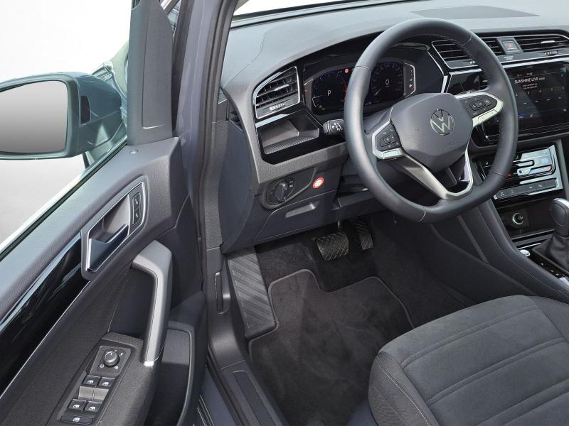 Volkswagen Touran Highline – image 14 of 24
