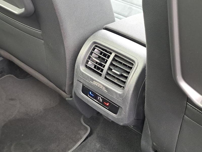 Volkswagen Touran Highline – image 17 of 24