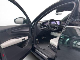 Audi Q7 S line – image 12 of 14