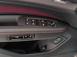 Audi Q7 S line – image 14 of 24