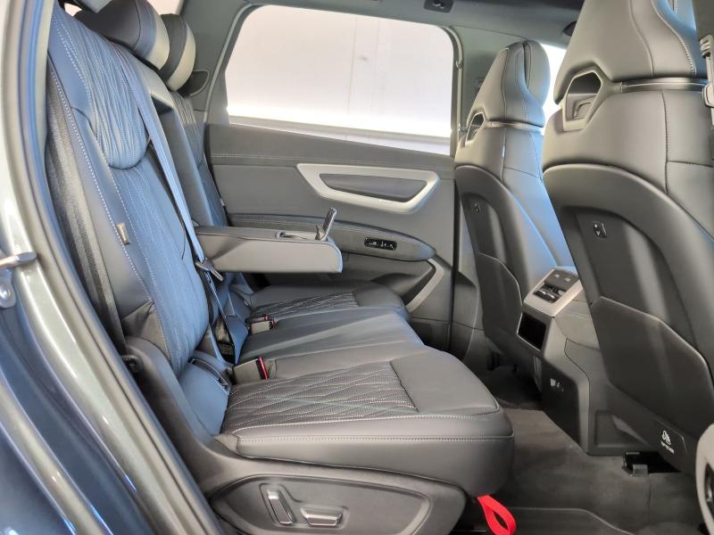 Audi Q7 S line – image 17 of 24