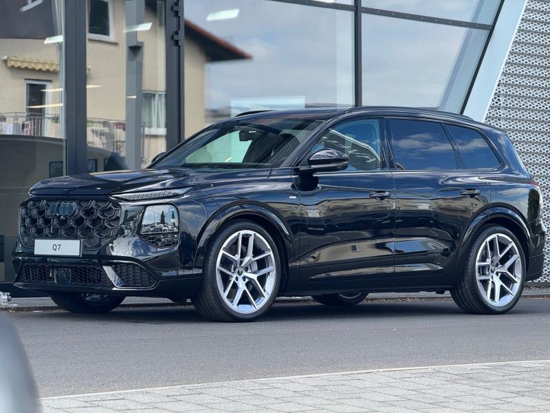 Audi Q7 S line – image 1 of 19