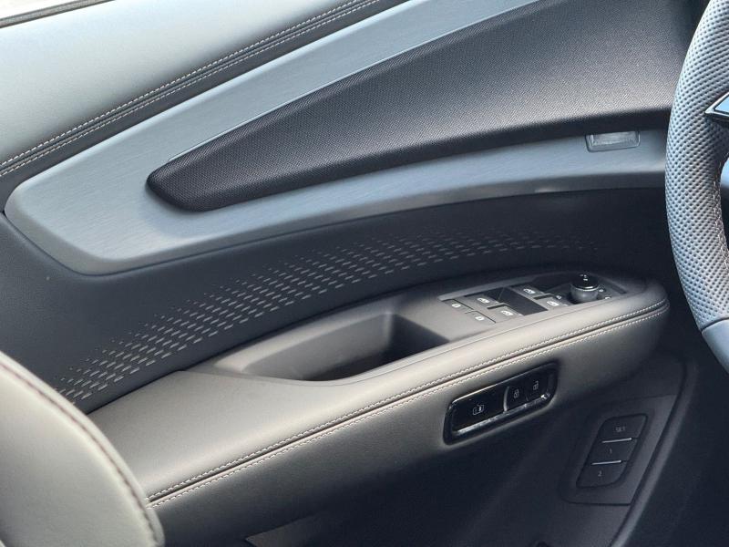 Audi Q7 S line – image 17 of 19
