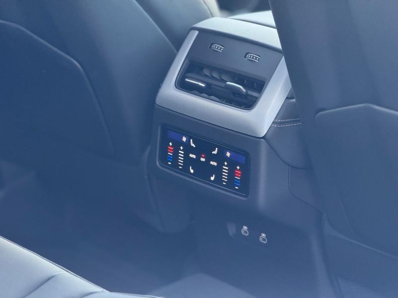 Audi Q7 S line – image 19 of 19