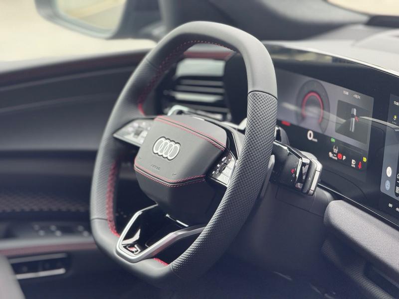 Audi Q7 S line – image 10 of 20