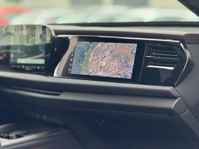 Audi Q7 S line – image 14 of 20