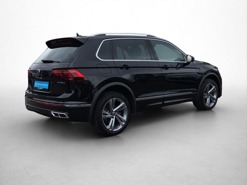 Volkswagen Tiguan R-Line – image 2 of 16
