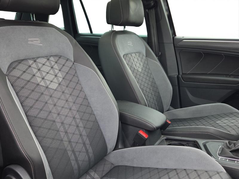 Volkswagen Tiguan R-Line – image 4 of 16