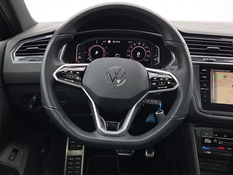 Volkswagen Tiguan R-Line – image 8 of 16