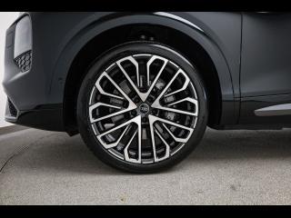 Audi Q7 S line – image 7 of 15