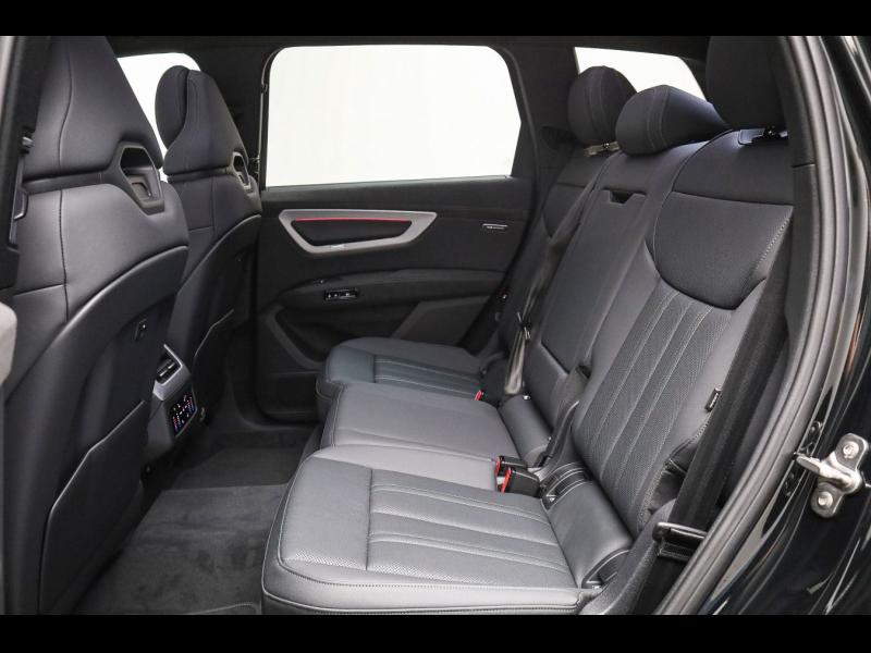 Audi Q7 S line – image 9 of 15