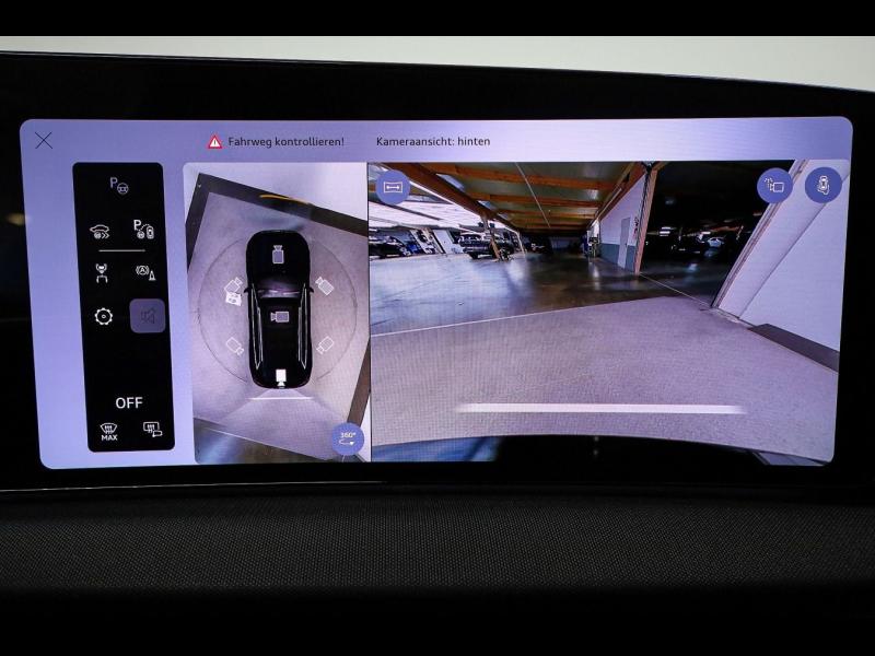 Audi Q7 S line – image 13 of 15
